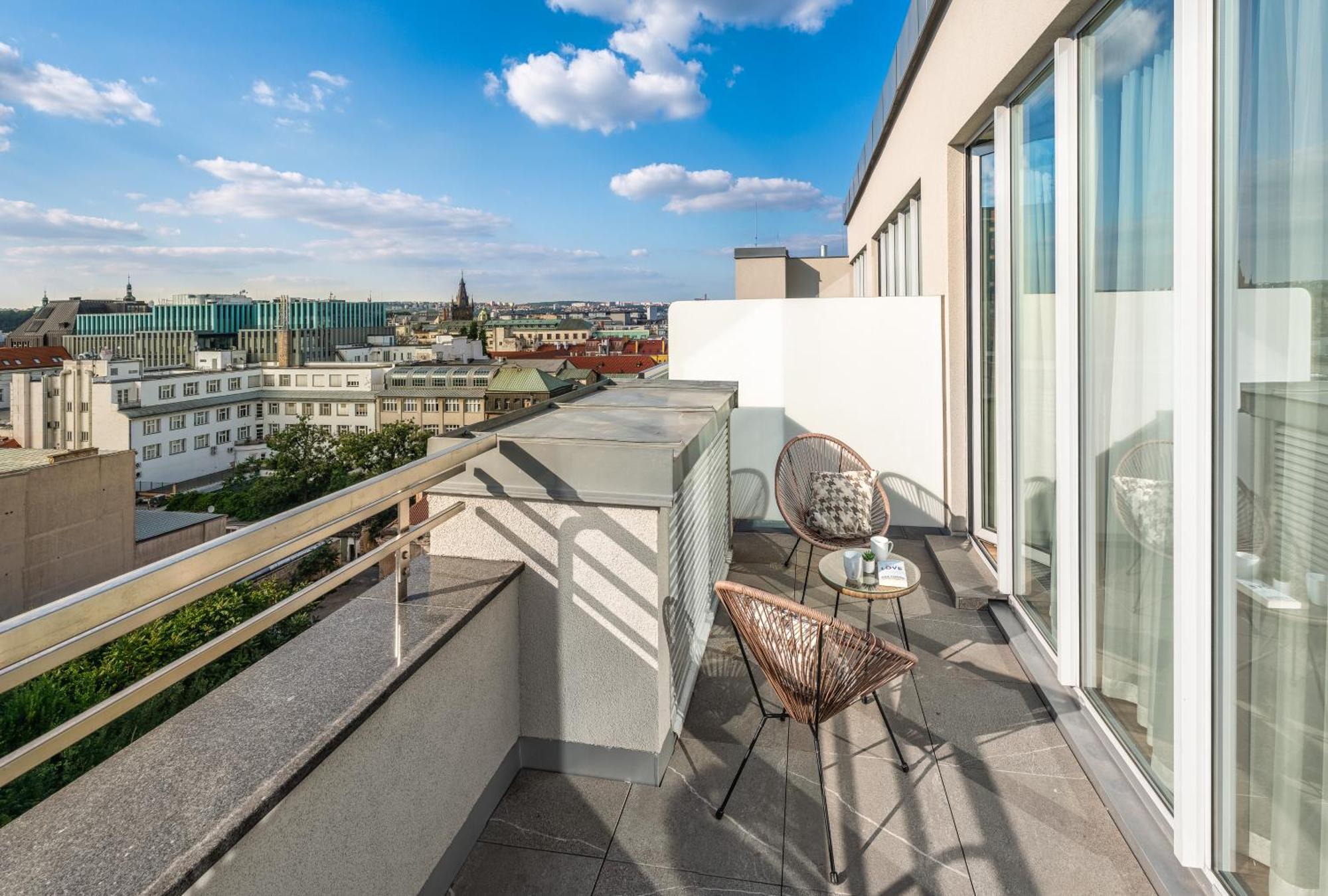 Vn17 Rooftop Suites By Adrez ปราก ภายนอก รูปภาพ