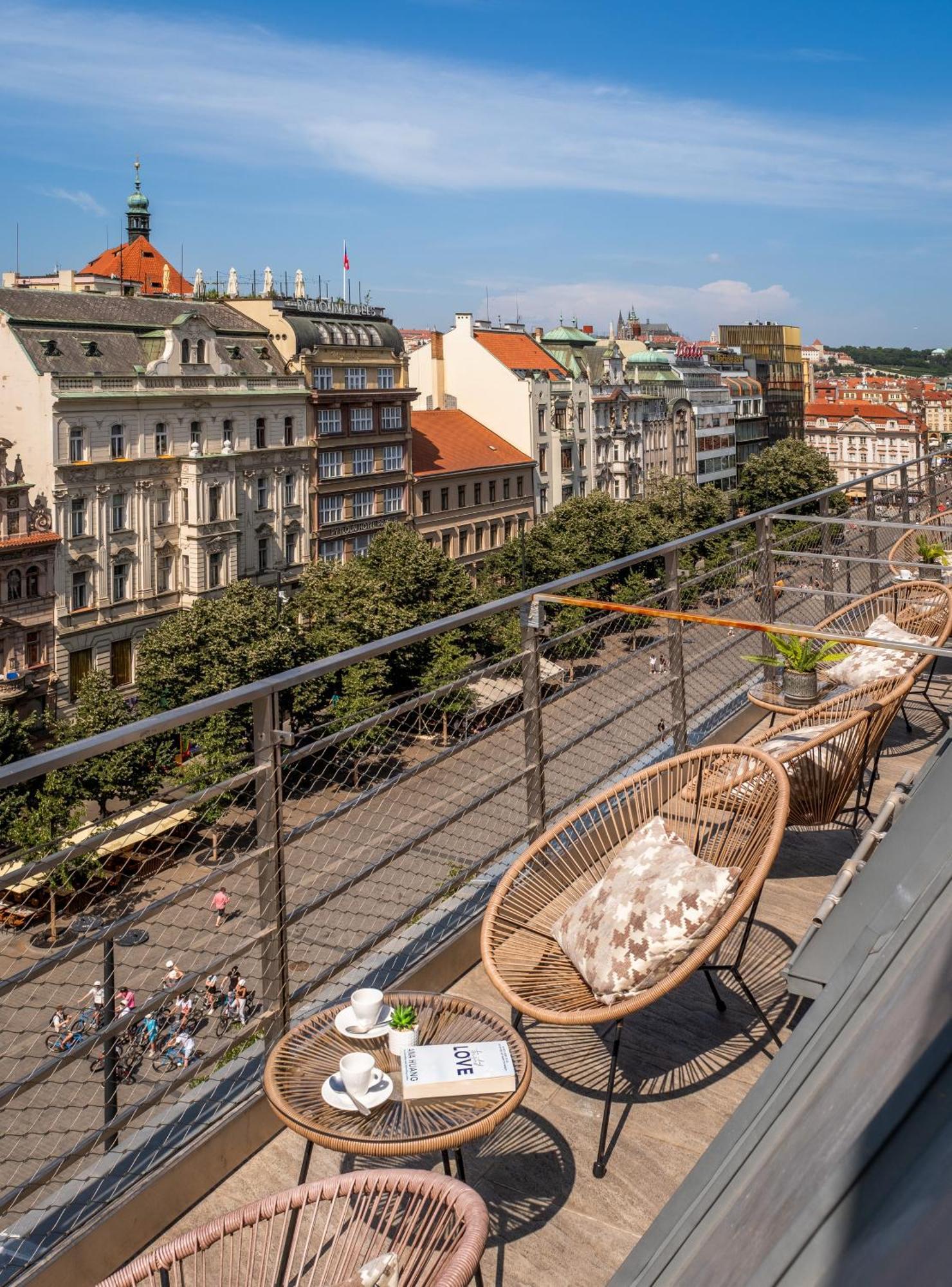 Vn17 Rooftop Suites By Adrez ปราก ภายนอก รูปภาพ